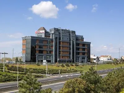 ホテル Hilton Garden チョルル