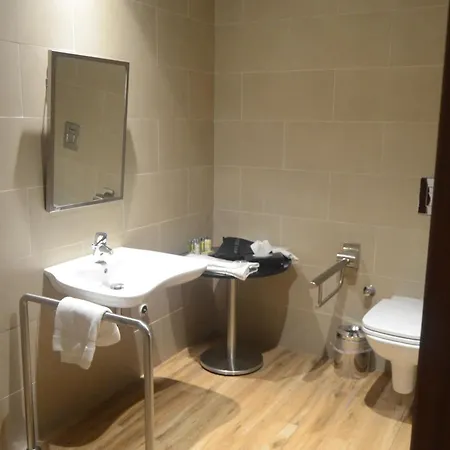 Hilton Garden Hotel 4*