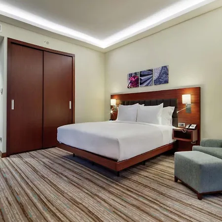 Hilton Garden チョルル