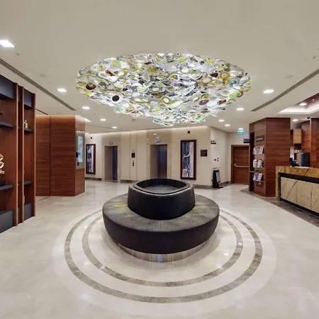 Hilton Garden Hotel 4*