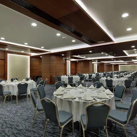 Hilton Garden 4*