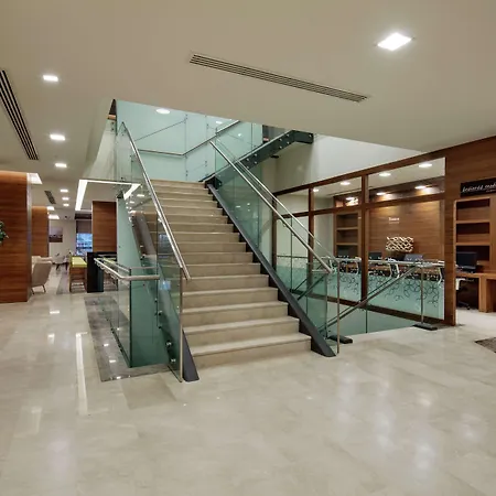 Hotel Hilton Garden 4*