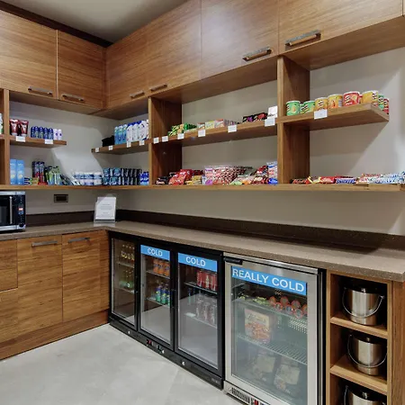 Hilton Garden Hotel 4*