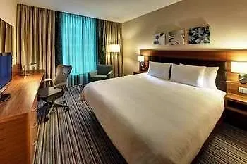 Ξενοδοχείο Hilton Garden 4*