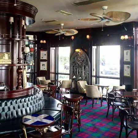 Hilton Garden Hotel 4*