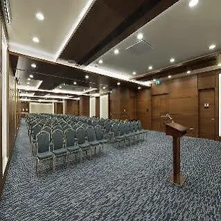 Ξενοδοχείο Hilton Garden 4*